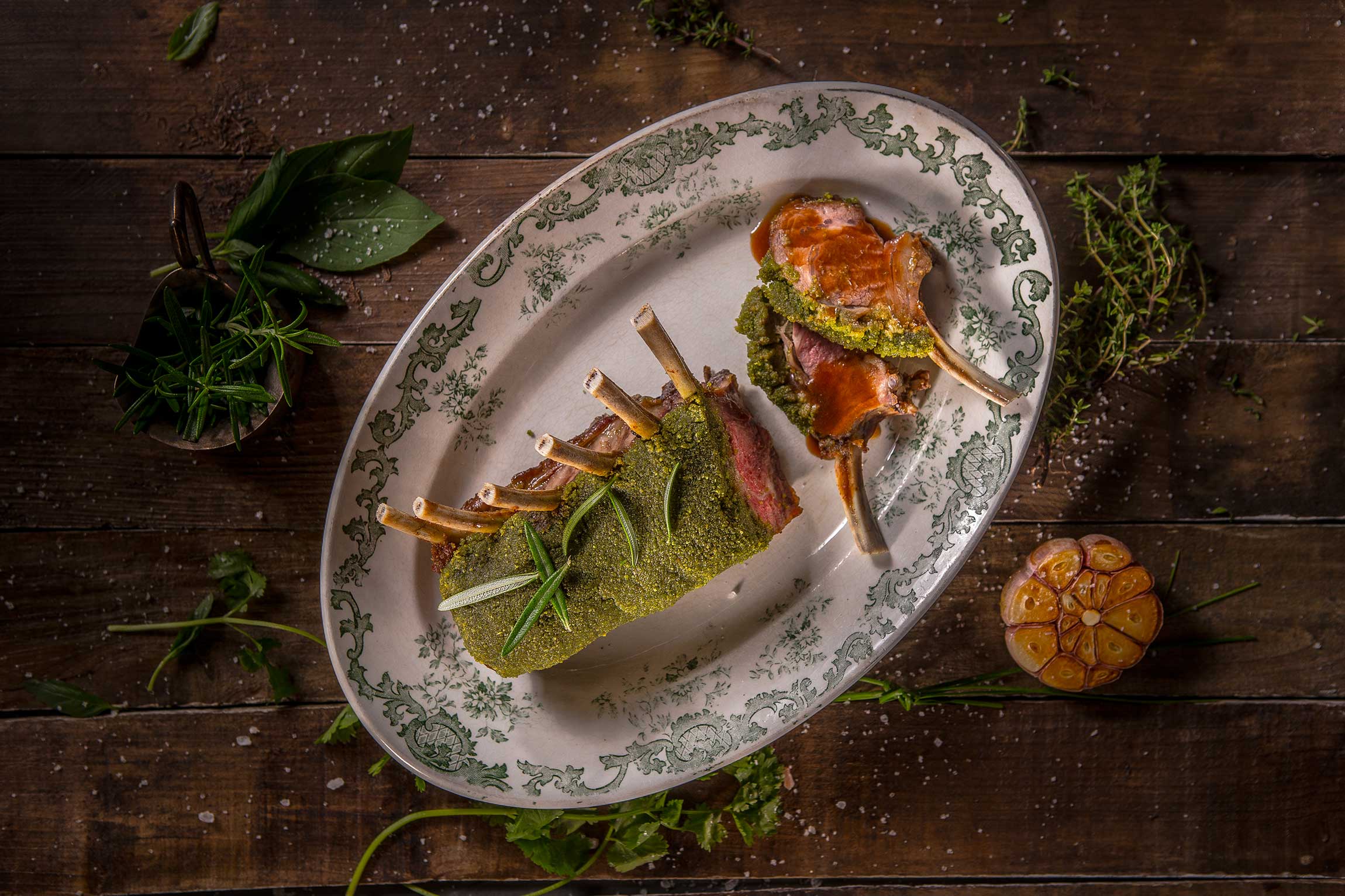 Recette carré d'agneau en croûte d'herbes, Maison Steffen boucherie Luxembourg